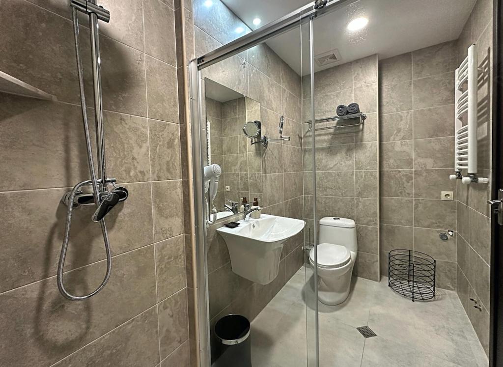 Vannituba majutusasutuses Crystal Loft Block C Apartment with views