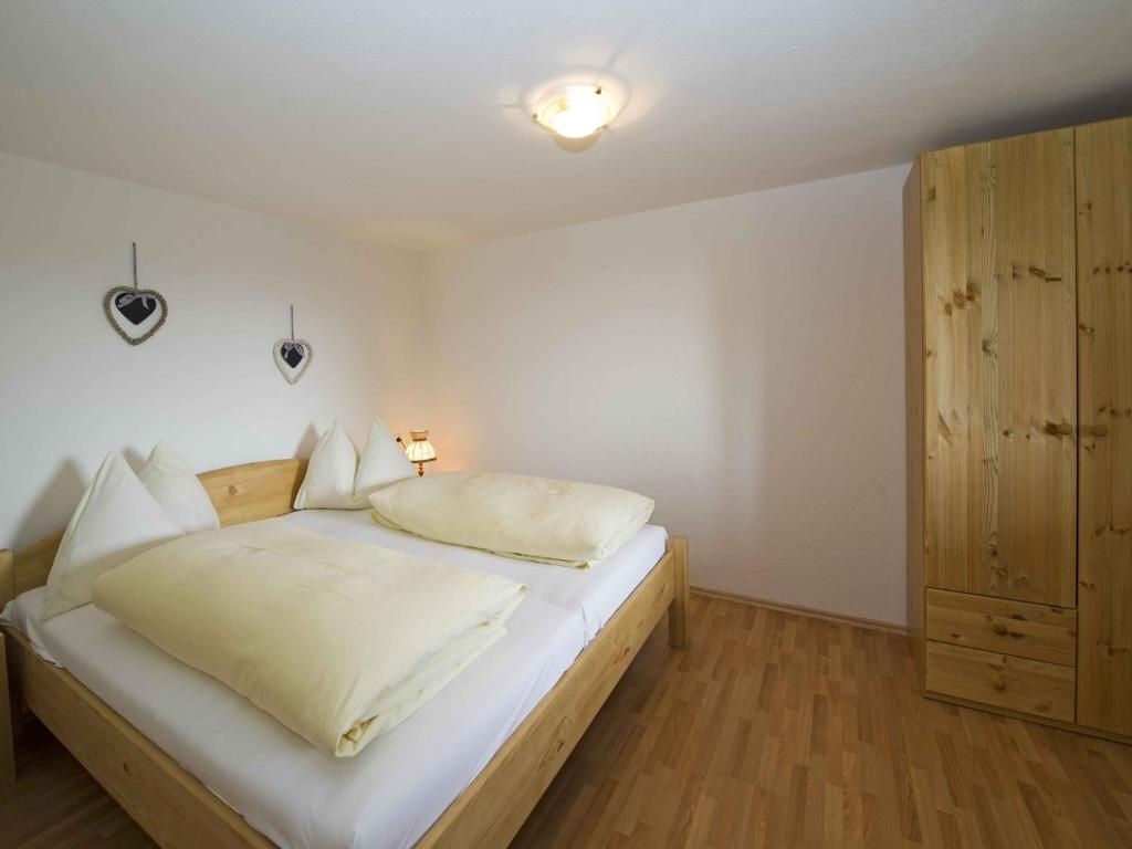 Posteľ alebo postele v izbe v ubytovaní Chalet in Niederndorf near Kufstein with balcony