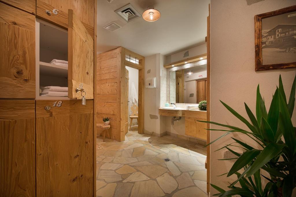 A bathroom at Hotel Crosal