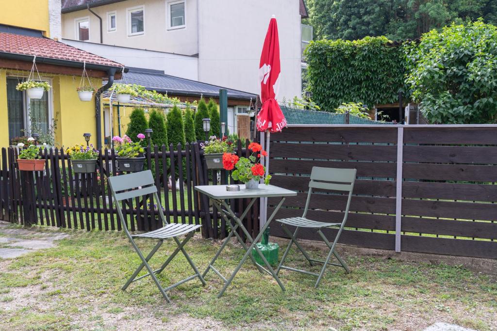 Zahrada ubytování revLIVING Apartments Gars am Kamp