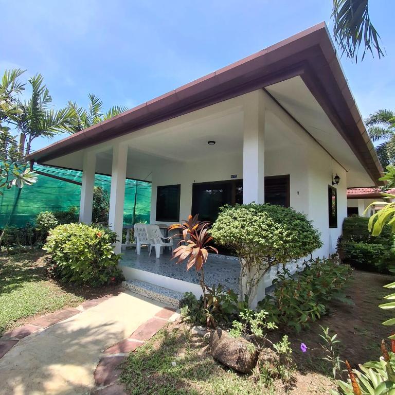 Zahrada ubytování D&K Smiley Phuket Resort