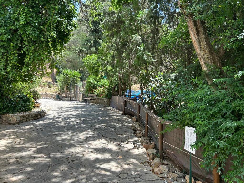 Hotel Humaina - Resim 10