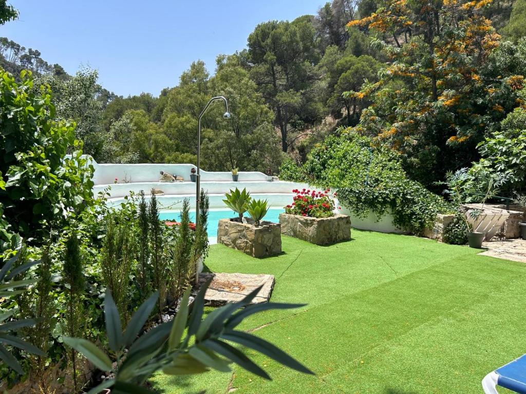 Hotel Humaina - Resim 11