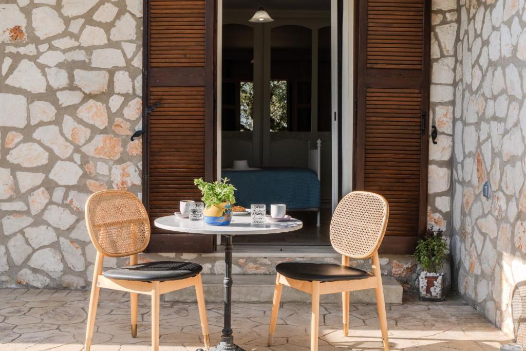Patio nebo venkovní prostory v ubytování Manoir Dennise Villa