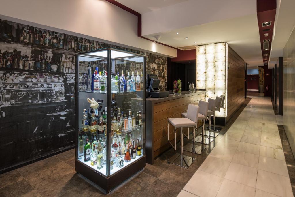 Catalonia Port - Resim 45