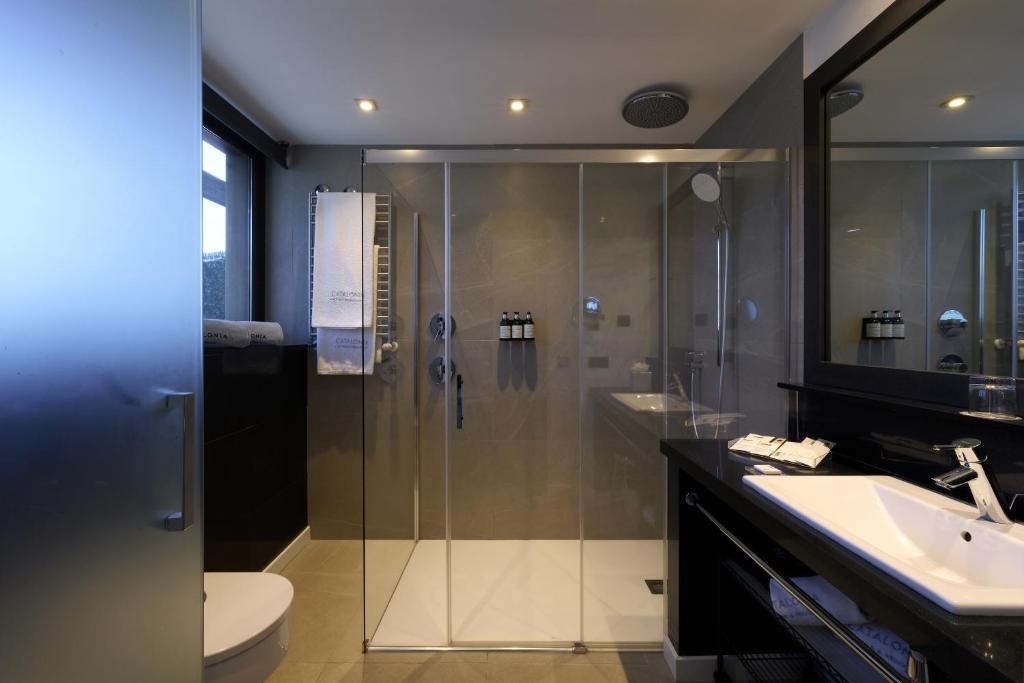 Catalonia Port - Resim 27