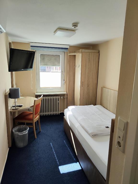 Hotel Altes Weinhaus - Small Single Room