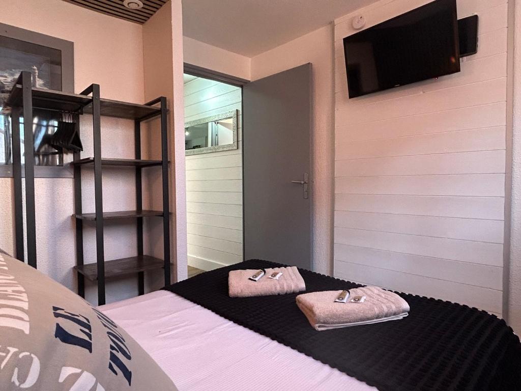 Hôtel et Appart 'hôtel Chez Gino ETAPLES-Le Touquet - Apartamento (3 Adultos)