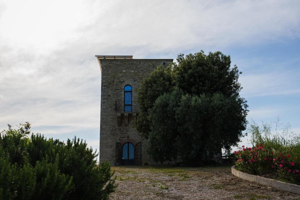 Fotografie z fotogalerie ubytování Torre Panoramica & Jacuzzi nel cuore del verde v destinaci Todi
