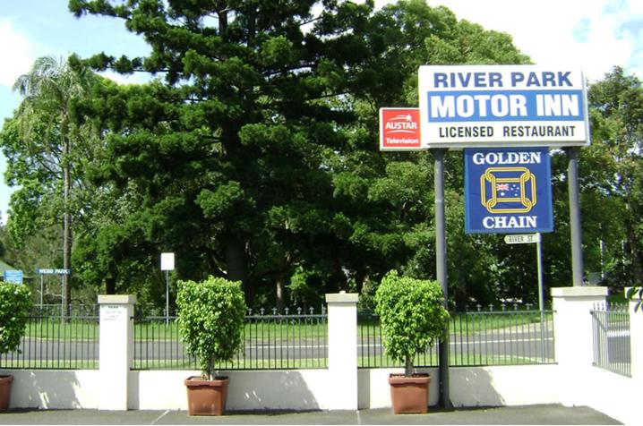 River Park Motor Inn River Park Motor Inn
