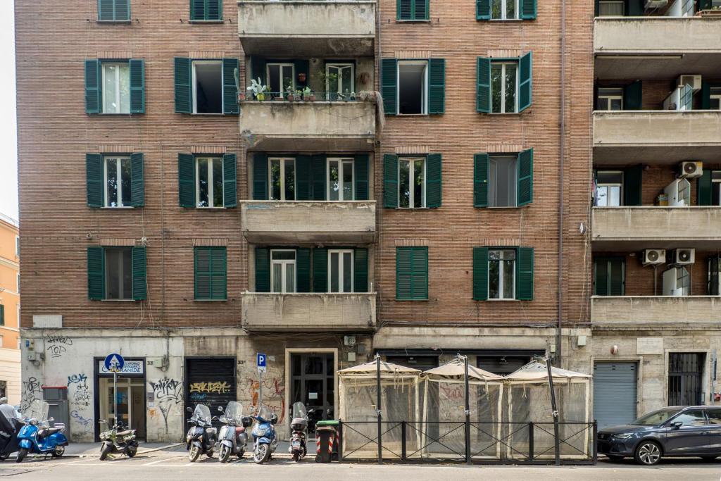 The building in which Az apartmant is located