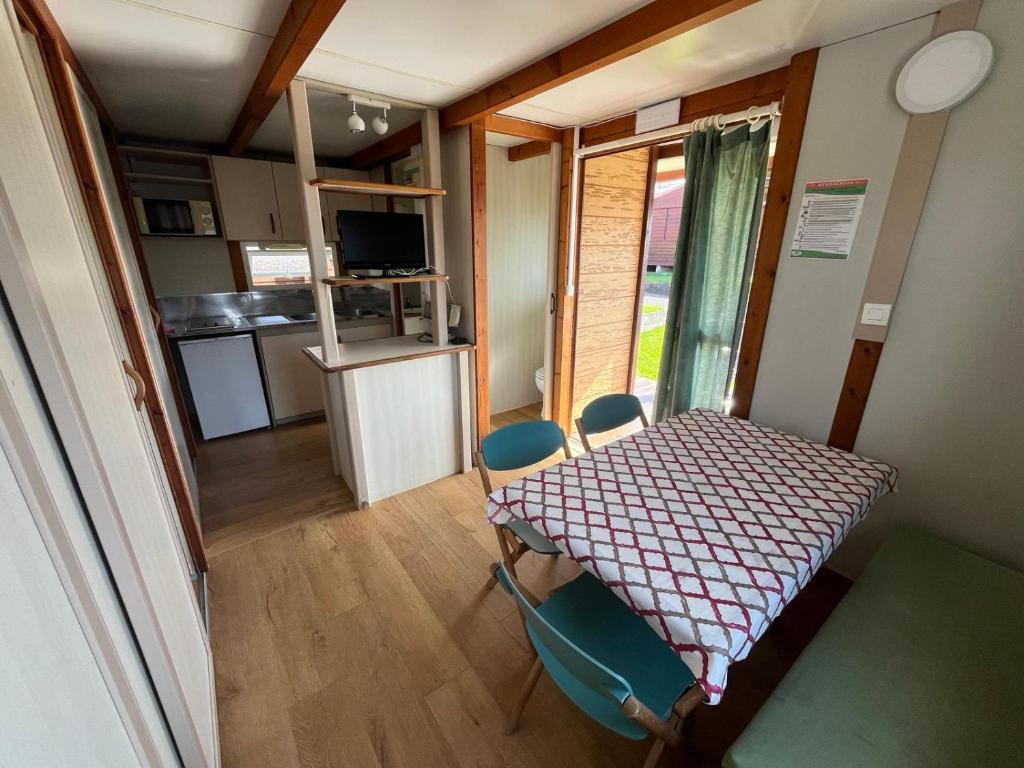 Kuchyň nebo kuchyňský kout v ubytování Camping Las Conchas de Poo