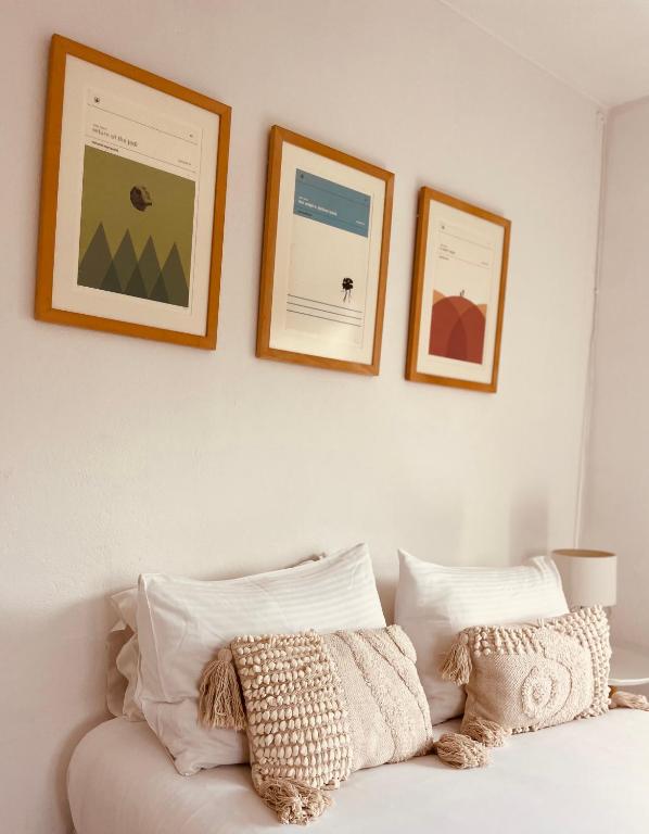 A bed or beds in a room at Finca Malvasia Rural Estate & Vineyard