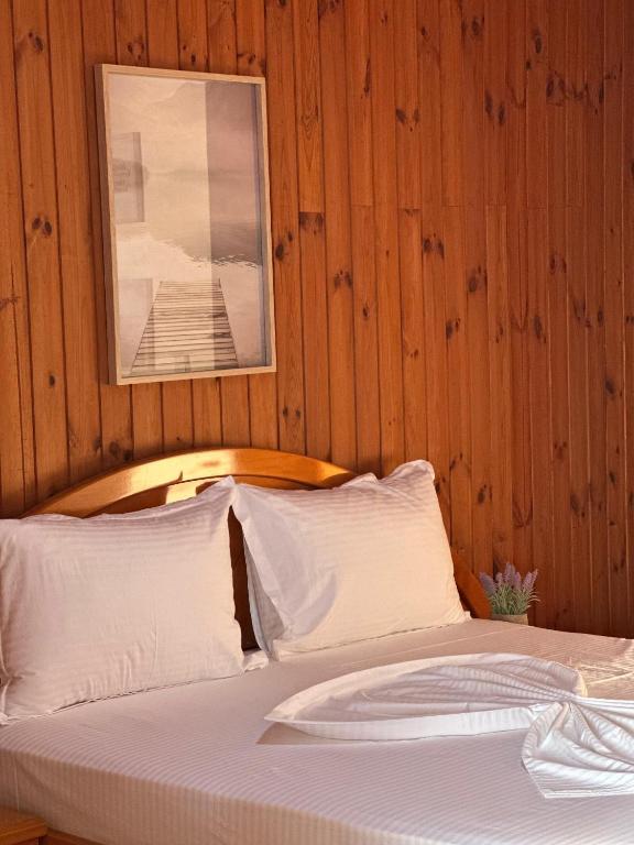 Postel nebo postele na pokoji v ubytování Vista Maris Hotel