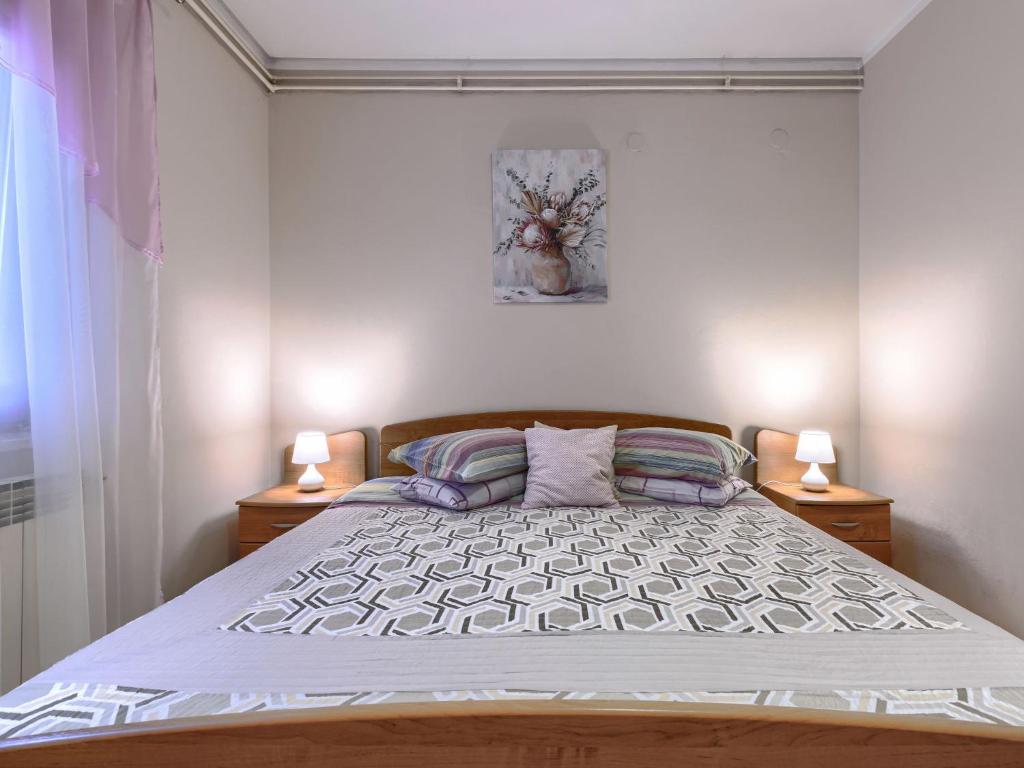 Posteľ alebo postele v izbe v ubytovaní Apartment Cekić-2 by Interhome