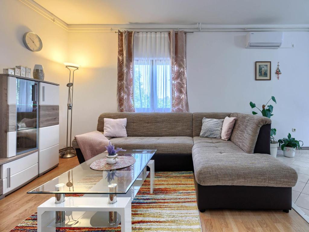 Posedenie v ubytovaní Apartment Cekić-2 by Interhome