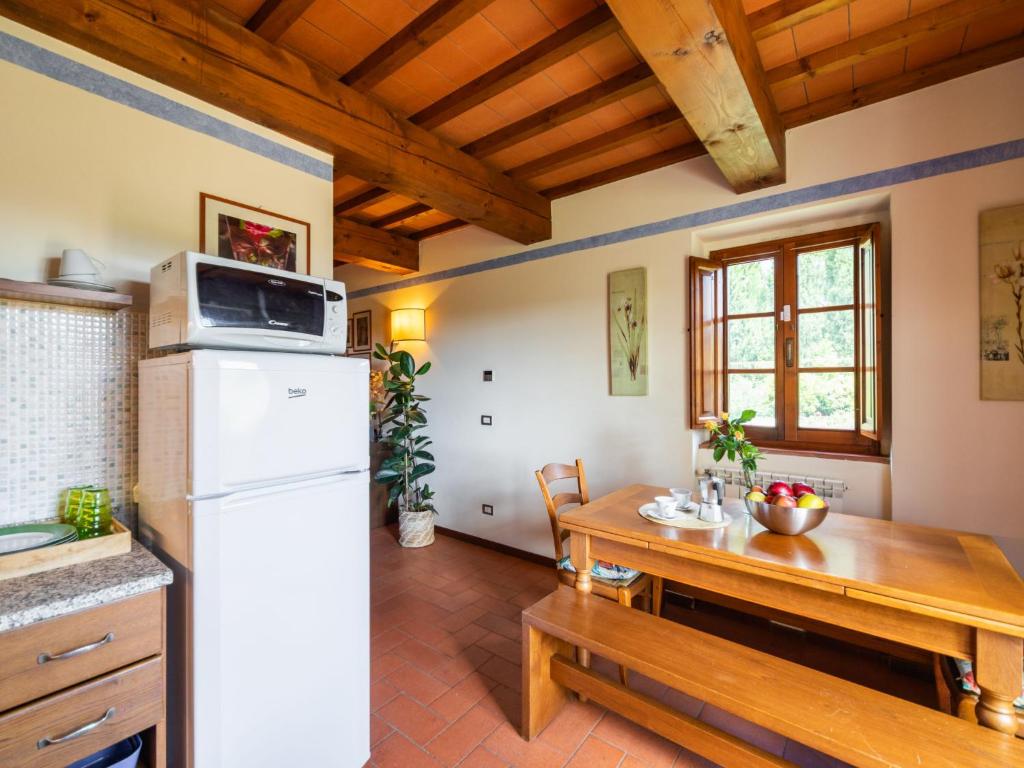 A kitchen or kitchenette at Holiday Home La Torre by Interhome