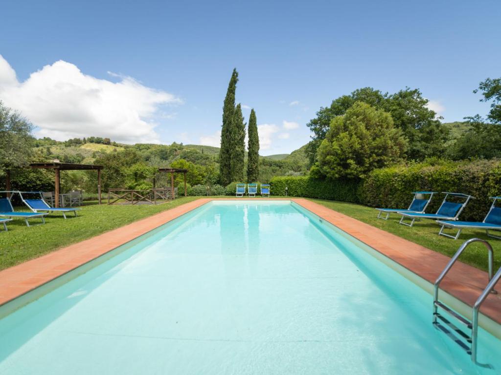 The swimming pool at or close to Holiday Home La Torre by Interhome