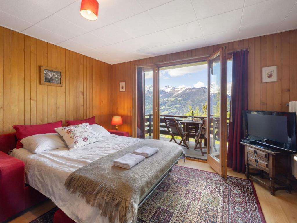 Postel nebo postele na pokoji v ubytování Apartment Beausoleil 14 by Interhome