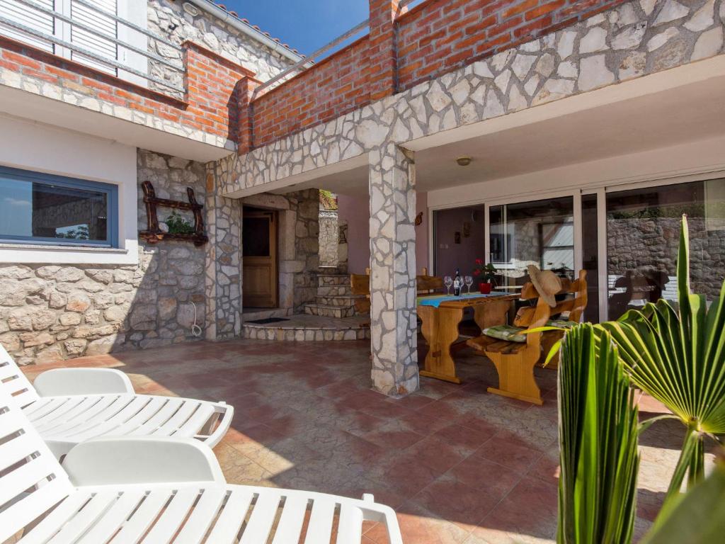Balkón alebo terasa v ubytovaní Holiday Home Lovreno by Interhome