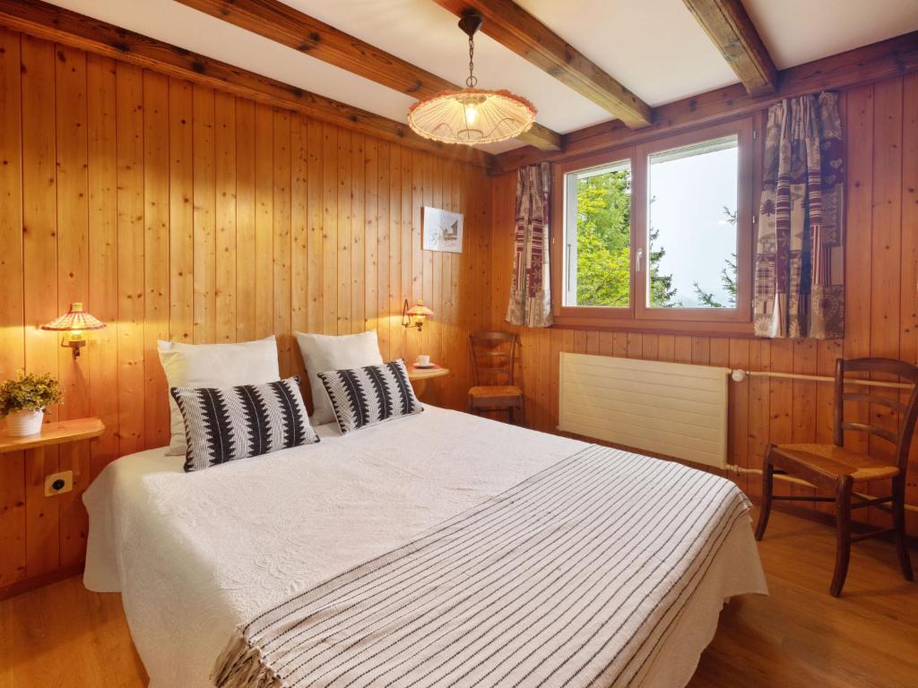 Postel nebo postele na pokoji v ubytování Apartment Haimavati by Interhome