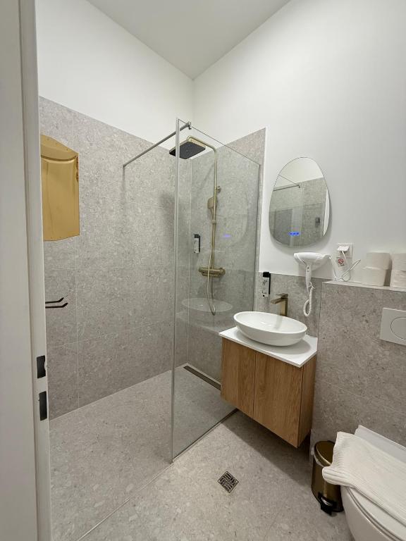 Bagno di HOME1 - District Twelve Boutique Hostel