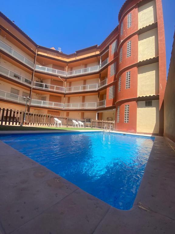 Bazén v ubytování Apartamentos Alcazar de Baeza nebo v jeho okolí