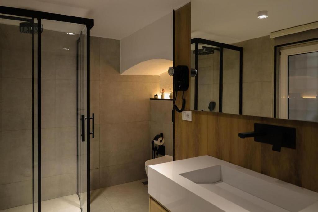 لابی و فضای عمومی RA Boutique Hotel - تصویر ۵