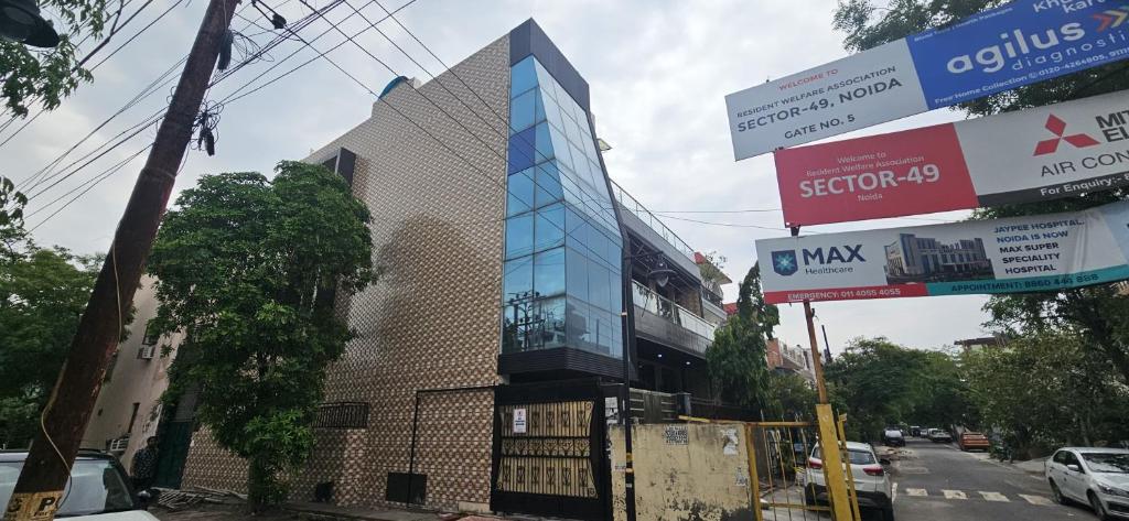 El edificio en el que está el hotel