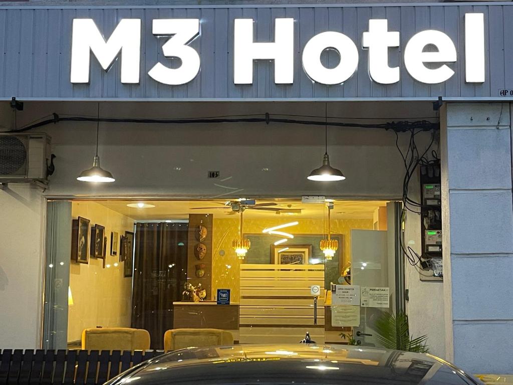 Fotografie z fotogalerie ubytování M Three Hotel by SECOMS v destinaci Kampong Batu Tiga
