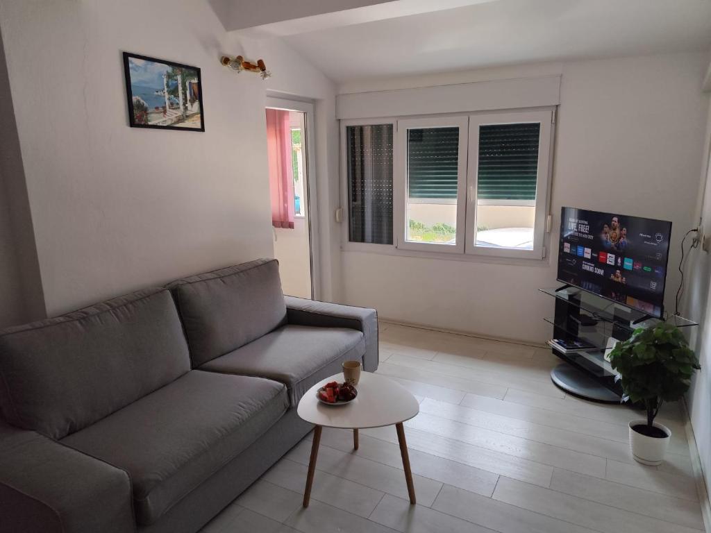 TV a/nebo společenská místnost v ubytování Apartment Jere & Anka