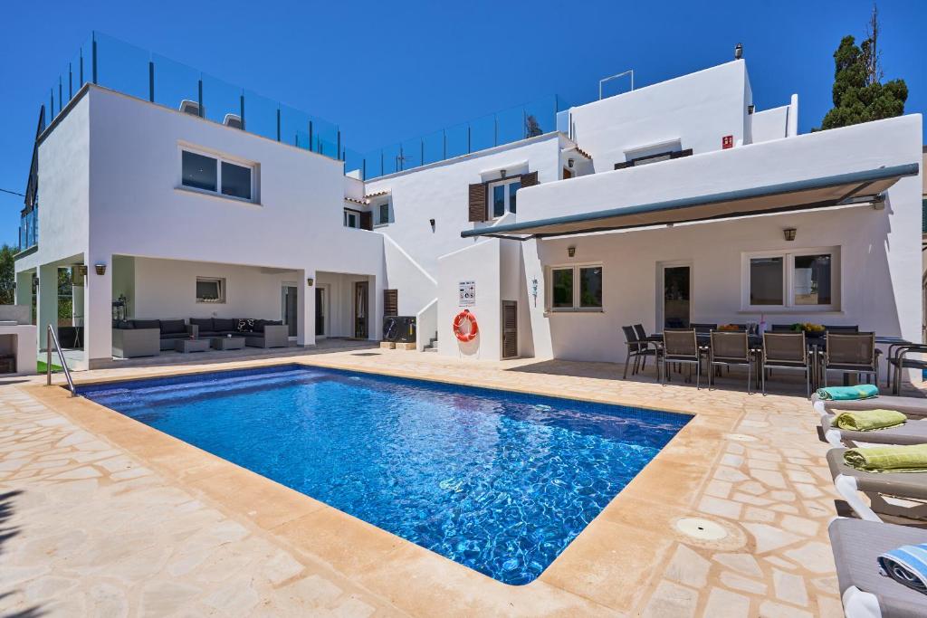 Πισίνα στο ή κοντά στο Villa Guadi