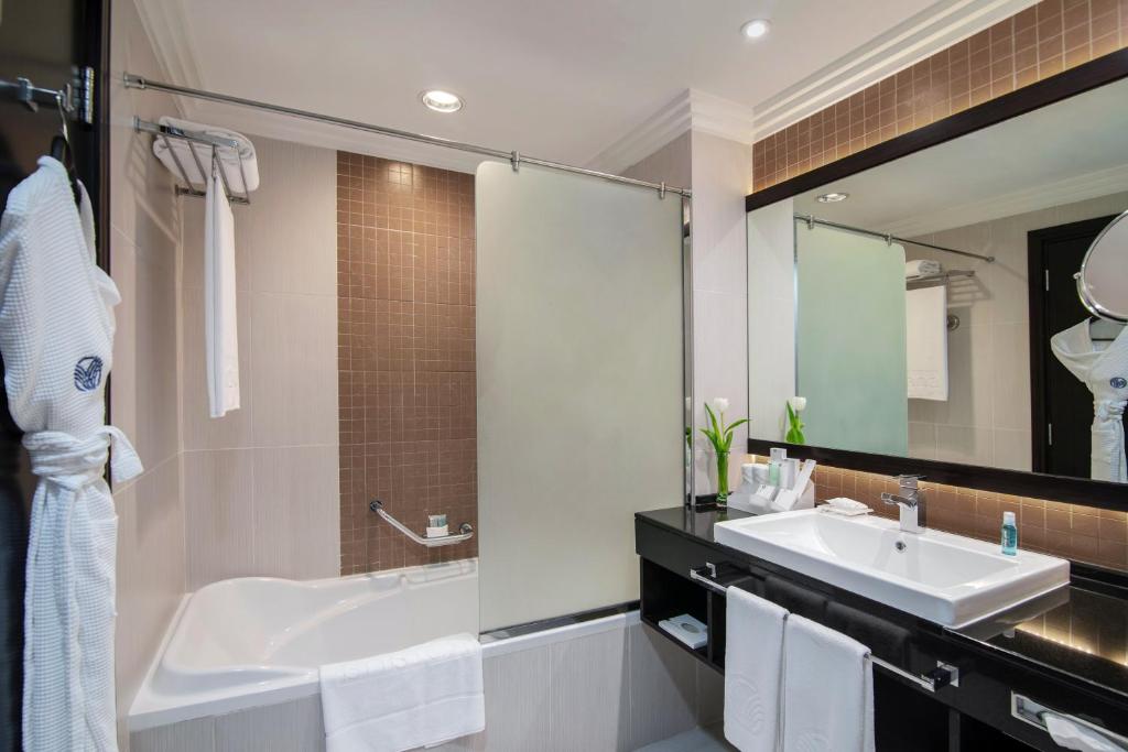 
Adjoining Family Room
