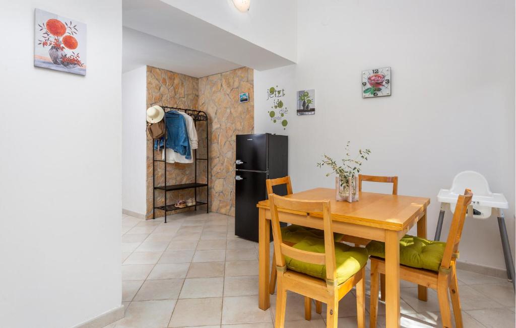 Stunning Home In Gabonjin With Wifi