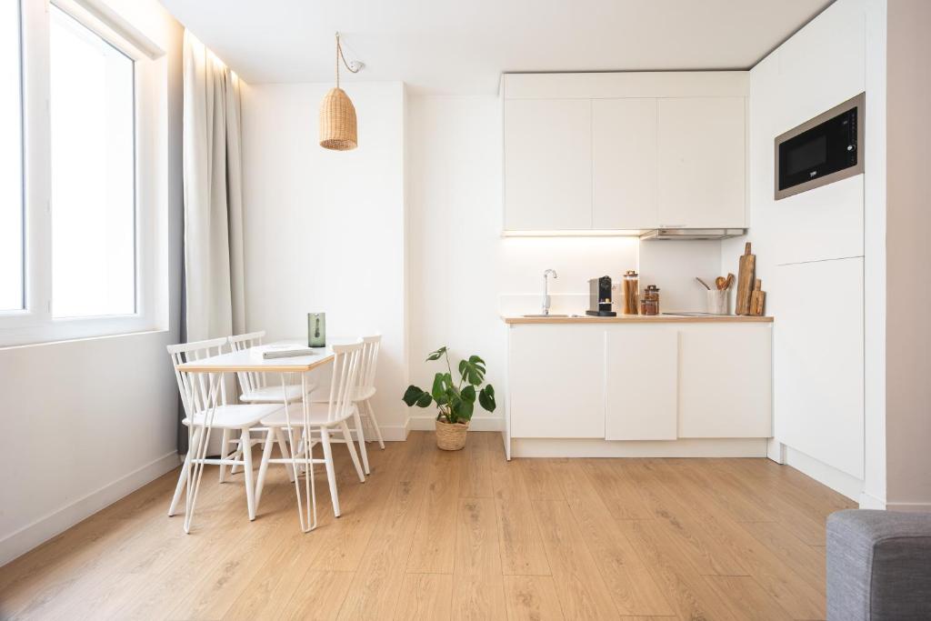 The Babel Community - République - Joliette - Resim 36