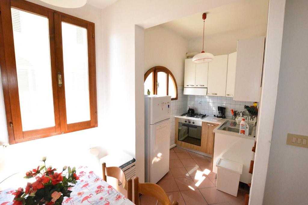 UNYCA - Florence Santa Croce 3-bedroom Apartment