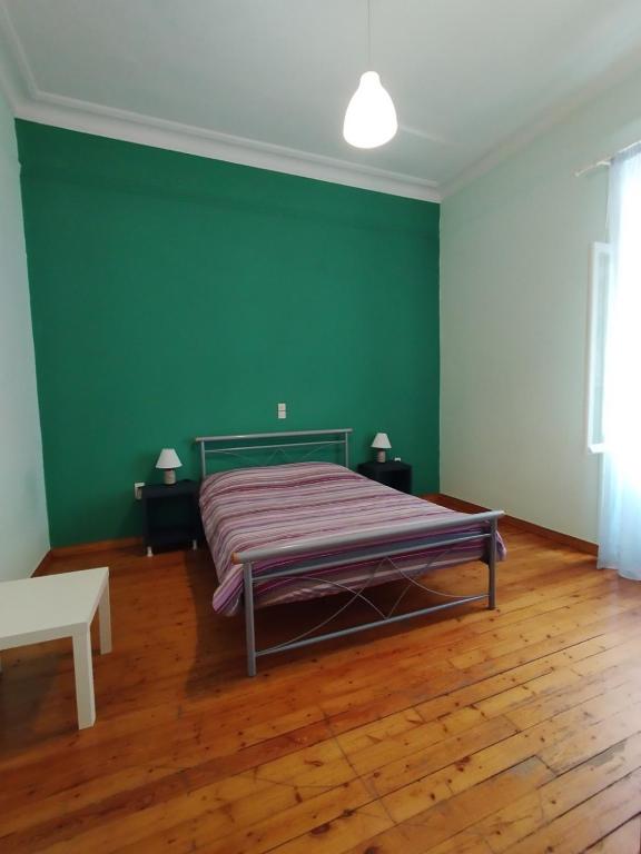 Golden room 6