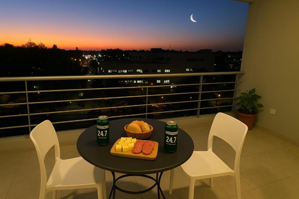 NORDELTA- Departamento con Terraza Privada, Cochera Cubierta, Gym y Piscina