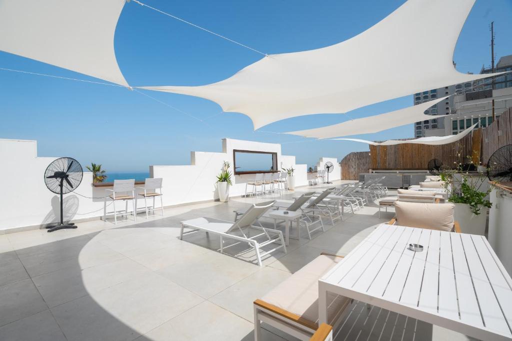 Balkón nebo terasa v ubytování Central Beach Hotel
