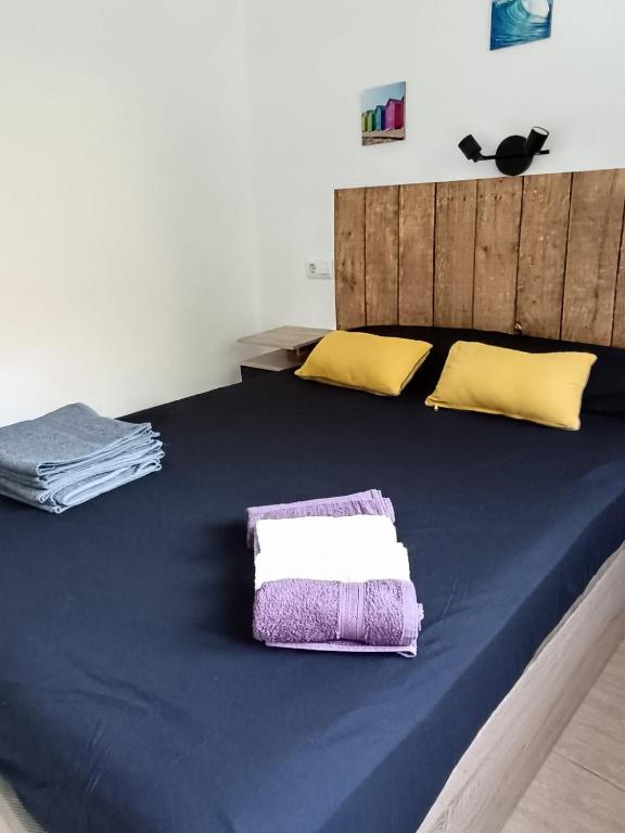 Posteľ alebo postele v izbe v ubytovaní Platja d'Aro - Apartamento en primera línea de mar con parking
