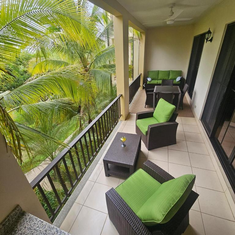 Gallery image of Pacifico Breezy Palms in Coco