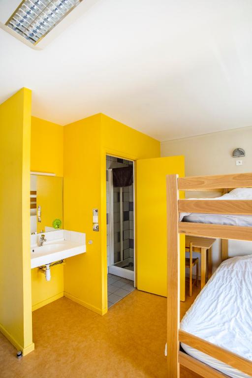 Auberge de Jeunesse HI Pontarlier - Stapelbed In Vrouwenslaapzaal