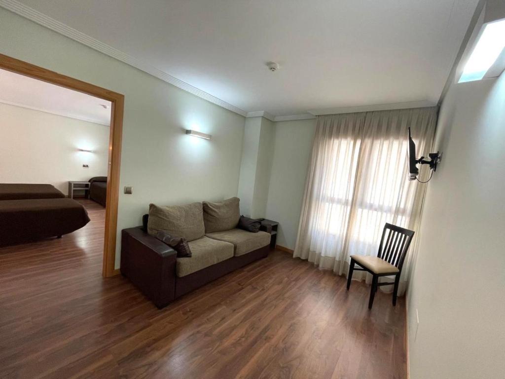 4C Bravo Murillo - Resim 37