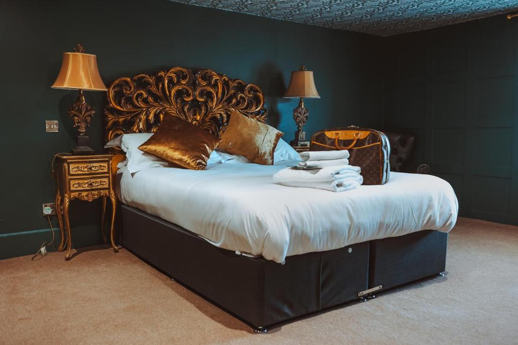 The Littleton Arms - 