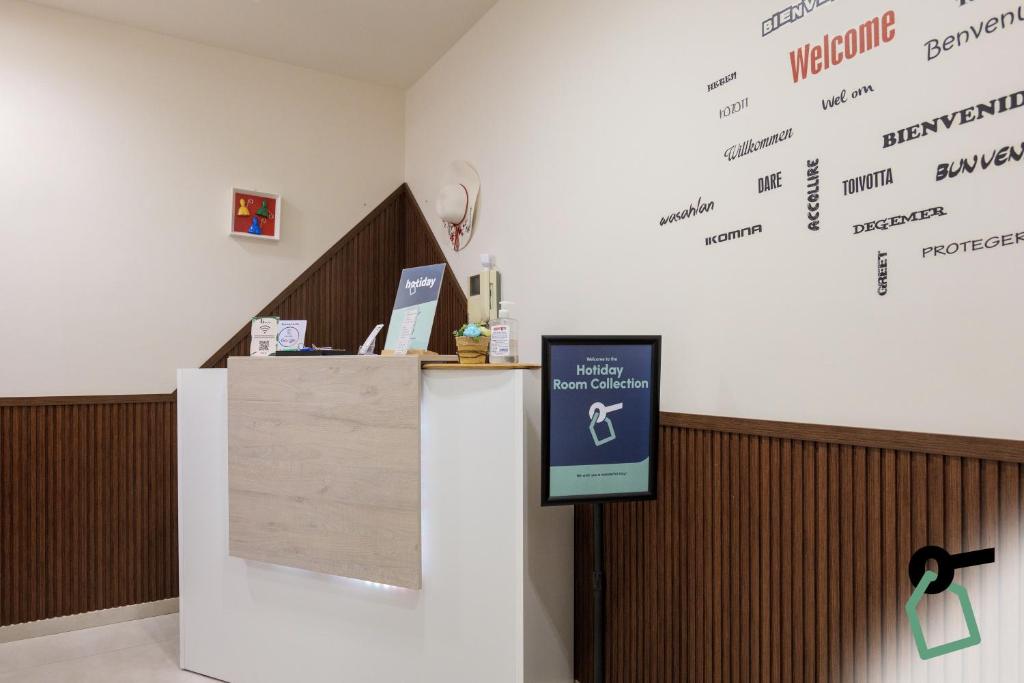 HOTIDAY Room Collection - Napoli Botanique - Resim 19