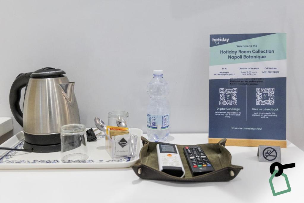 HOTIDAY Room Collection - Napoli Botanique - Resim 30