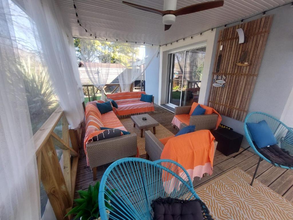 Un lugar para sentarse en BASSIN D'ARCACHON, Maison vacances climatisée au calme, proche plage