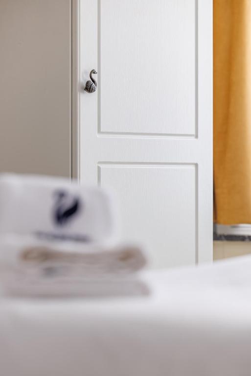 The Black Swan Hotel - Budget Double Room