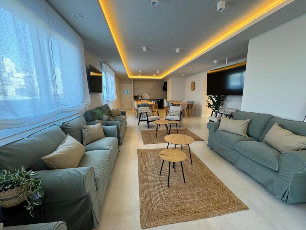ZAHIRA Homes - Resim 4
