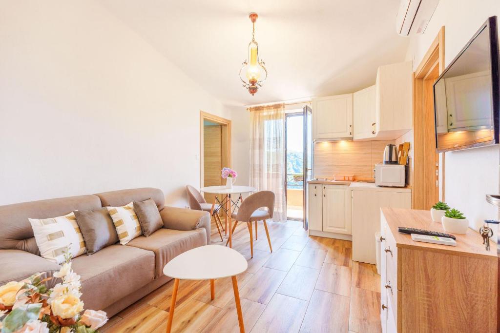 Η κουζίνα ή μικρή κουζίνα στο Big Hill Apartment 2